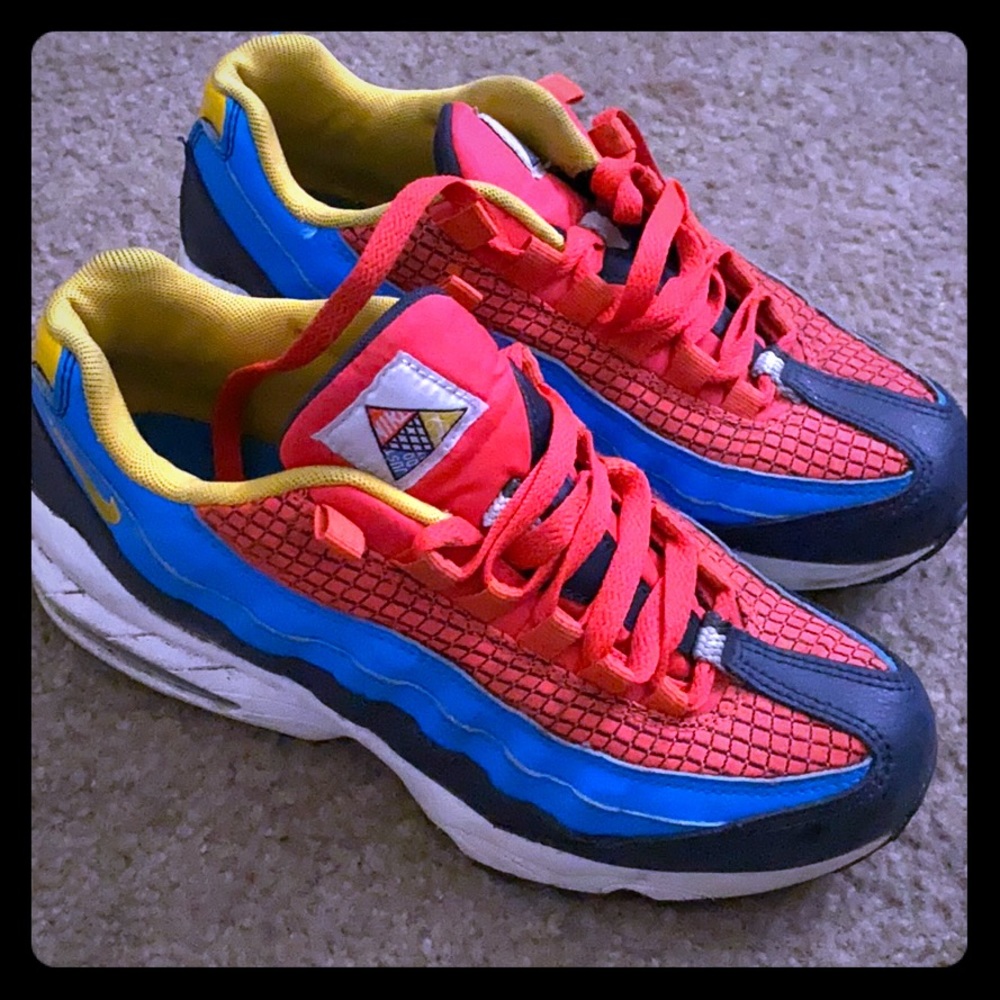sneakers
